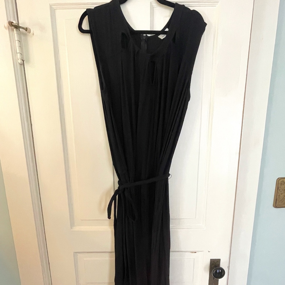 Avenue size 26/28 sleeveless black jumpsuit